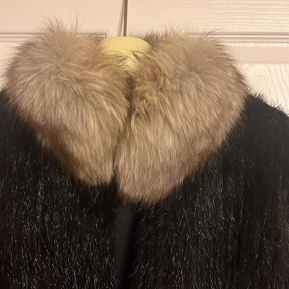Beautiful! Maison Blanche real mink! Very beautiful with a gorgeous sheen! - Picture 2 of 8
